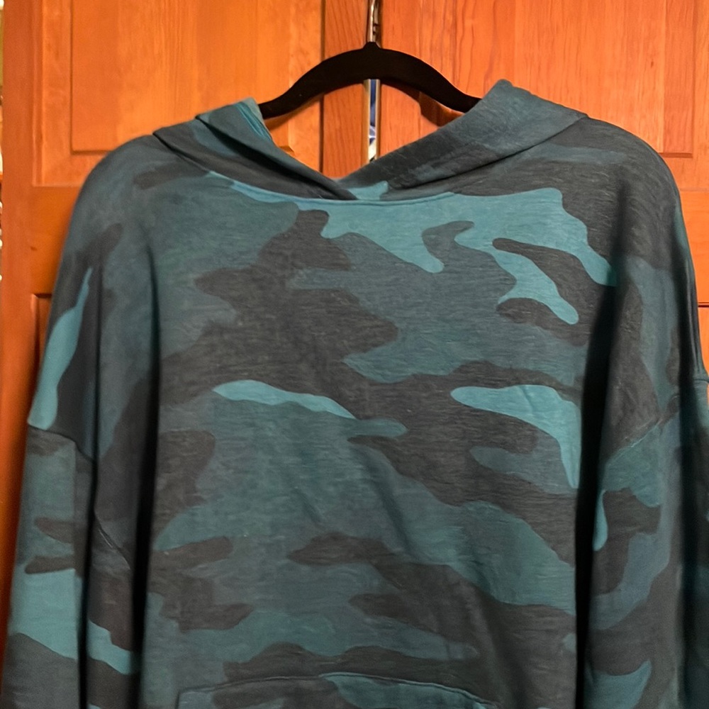 Pink camo sweatshirt